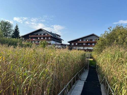 Hauseigener Steg vor dem ehemaligen Hotel - 