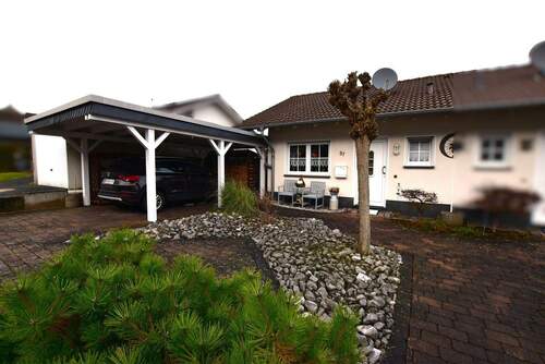 Hausfront.3.JPG - 4 Zimmer Doppelhaushälfte zum Kaufen in Hemer