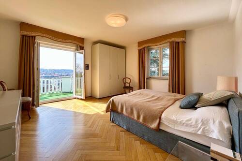 Schlafzimmer mit eigenem Balkon - 1.OG - 