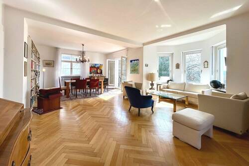 Großzügiges Wohn- und Esszimmer - 