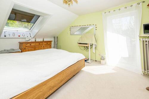 Schlafzimmer 2 - Etagenwohnung mit 90,00 m&sup2; in Merzhausen zum Kaufen