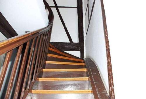 Detail Treppenhaus - 1 Zimmer Etagenwohnung zur Miete in Heidelberg