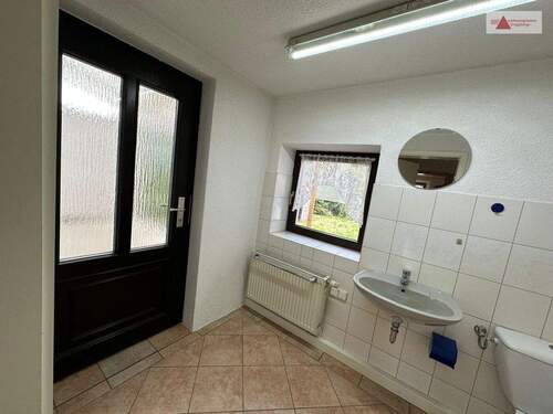 Vorderhaus_EG_WC_HWR_Ausgang Garten - 