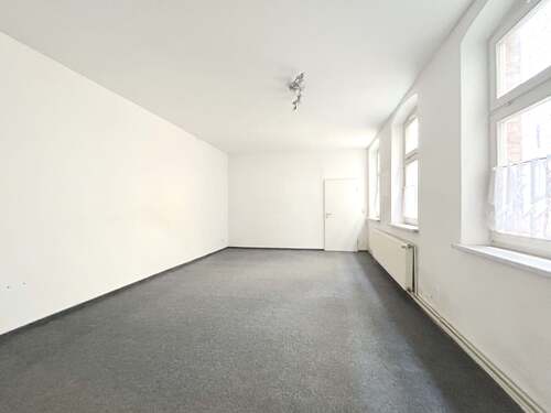 Raum 2 Gewerbeeinheit - 1 Zimmer Mehrfamilienhaus, Wohnhaus in Wittstock