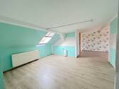 Wohnung 3 DG Wohnen + Küche - 