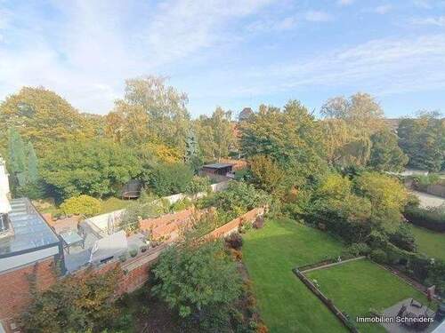 Blick vom Schlafzimmer in den Garten - 