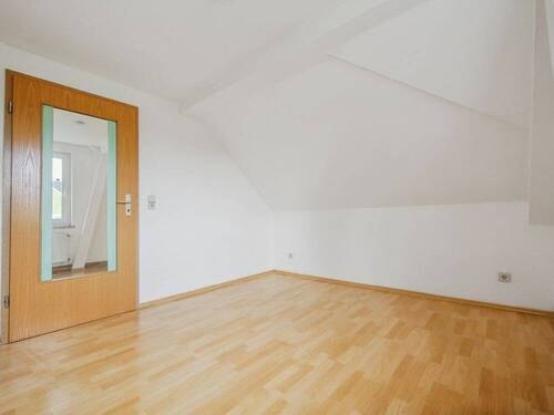 Schlafzimmer (DG-Wohnung) - 