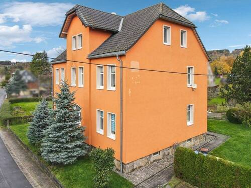 Außenansicht b - 8 Zimmer Mehrfamilienhaus, Wohnhaus zum Kaufen in Neustadt