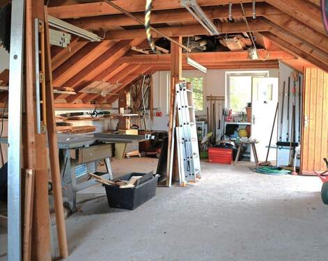 Werkstatt über der Garage - 