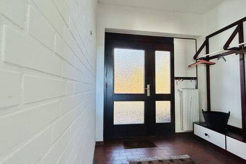 Eingangsdiele - 5 Zimmer Doppelhaushälfte in Groß Grönau