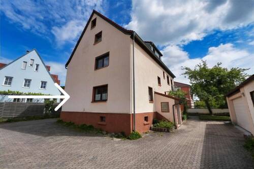Außenansicht - Wohnungspaket mit Potenzial - 2 Einheiten, Balkon und großzügige Garage