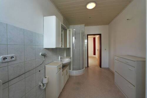 Badezimmer WHG links - 
