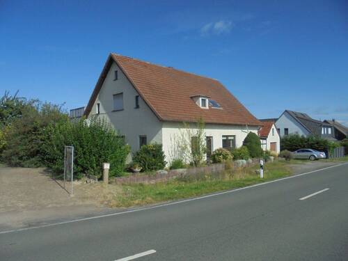 Bild 1 - 2-Familienhaus mit ca. 270 m² Wfl. in Hille