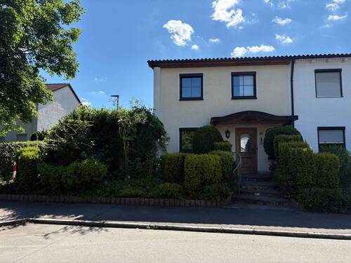 Reiheneckhaus - Zentral Wohnen mit Garten und Stellplatz