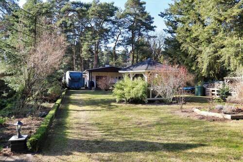 Gesamtansicht - AB SOFORT - Baugrundstück mit hochwertigem Sommerhaus und Nebengelass in Wandlitz - Teilbar