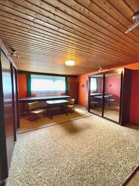 weiterer Raum im Keller des Anbaus - 
