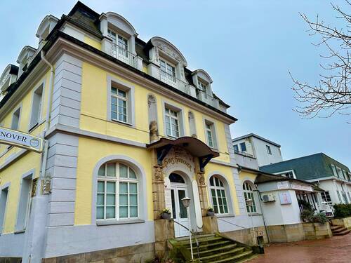 Villa und Anbauten - Mehrfamilienhaus, Wohnhaus zum Kaufen in Bad Nenndorf