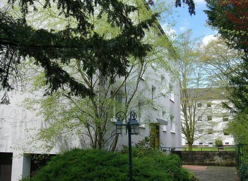 Außenansicht - Schnuckelige 3-Raum-Wohnung, ruhig und grün gelegen!