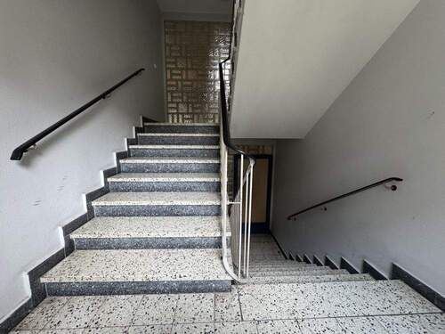 Hausflur - 2 Zimmer Etagenwohnung zum Kaufen in Bremen