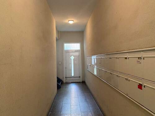 Zugang Hof - 2 Zimmer Etagenwohnung in Halle (Saale)