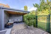Gartenhaus mit Grillecke - 
