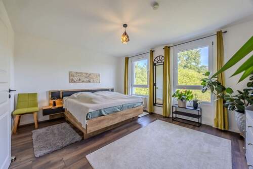 1. OG: Schlafzimmer - 