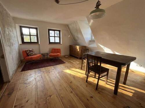 Wohnzimmer/Living Room - 3 Zimmer Etagenwohnung zur Miete in Augsburg