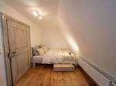 Schlafzimmer 1/Bed room 1 - 