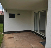 Hier erwartet Sie eine schöne, helle 2 12 Zimmerwohnung mit gr. Terrasse und Grünfläche. - Schwäbisch Gmünd Wustenriet