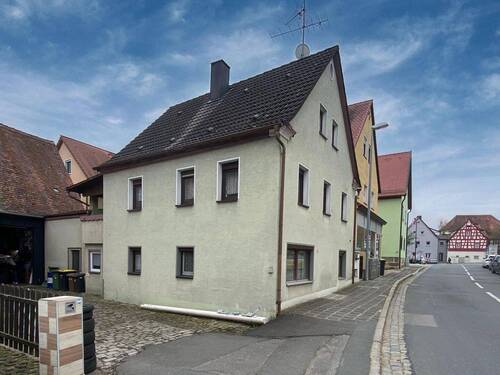 Seitenansicht - 4 Zimmer Einfamilienhaus zum Kaufen in Großhabersdorf