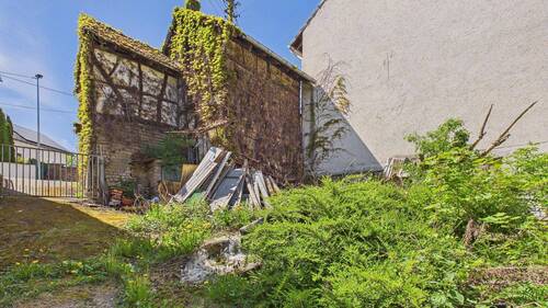 Blick auf das Fachwerkhaus - Grundstück in Wachtberg