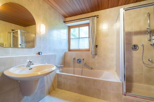 Badezimmer Erdgeschoss - 