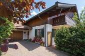 Einfahrt - 6 Zimmer Einfamilienhaus zum Kaufen in Weßling