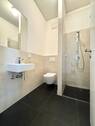 Gästebad mit Dusche - 