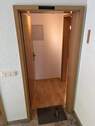 Haustür / Treppenhaus - 3 Zimmer Mehrfamilienhaus, Wohnhaus zum Kaufen in Neumarkt