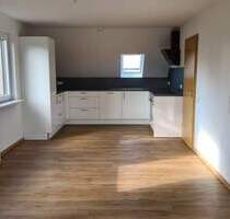Gechingen 3,5-Zimmer-DG Wohnung mit 102 m² Wohnfläche und 150 m² Gartenanteil ab 01.01.2026 in sehr ruhiger Lage.