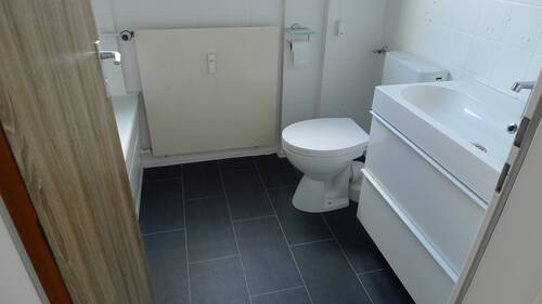 Tageslichtbad mit Wanne - 