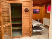 Sauna und Solarium in der Wellnessoase - 