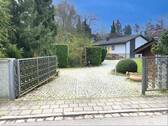 Zufahrt zum Grundstück - Bungalow mit 156,00 m&sup2; in Obermichelbach zum Kaufen