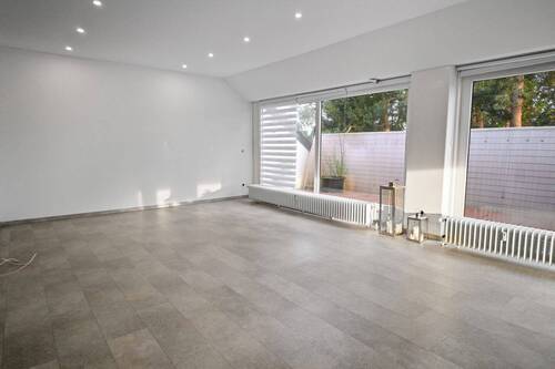 Wohnzimmer - 4 Zimmer Etagenwohnung zum Kaufen in Oerlinghausen