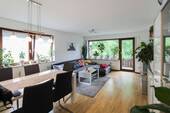Wohnzimmer 2 - 3 Zimmer Etagenwohnung zum Kaufen in Schorndorf
