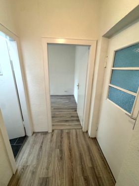 Diele - 1 Zimmer Etagenwohnung zur Miete in Essen
