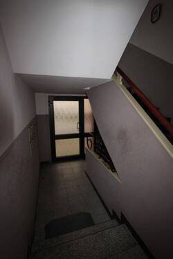 Hausflur - 2 Zimmer Etagenwohnung in Duisburg