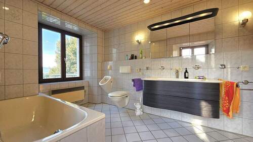 Bild 1 - 7 Zimmer Mehrfamilienhaus, Wohnhaus zum Kaufen in Hohentengen am Hochrhein