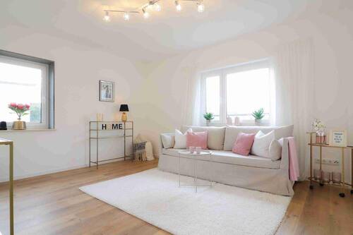Wohnzimmer - 2 Zimmer Etagenwohnung zum Kaufen in Niederwerrn