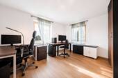 Kinderzimmer/Büro - 