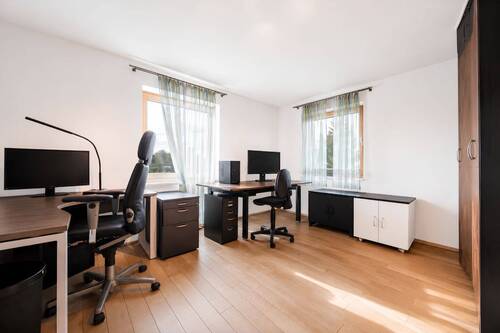 Kinderzimmer/Büro - 