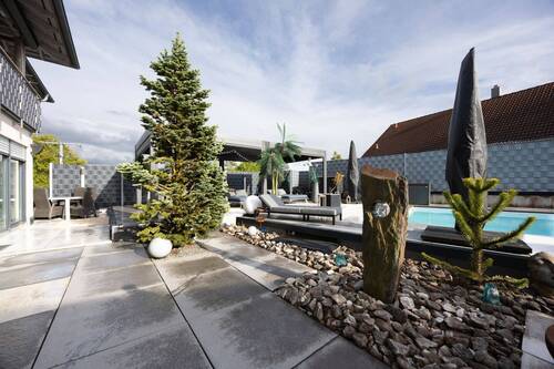 Terrasse mit Pool - 