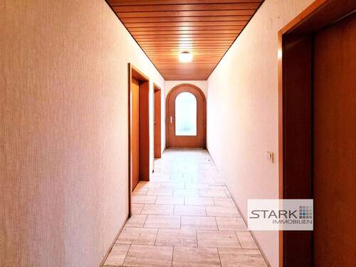 UG Flur und Eingang.jpg - 
