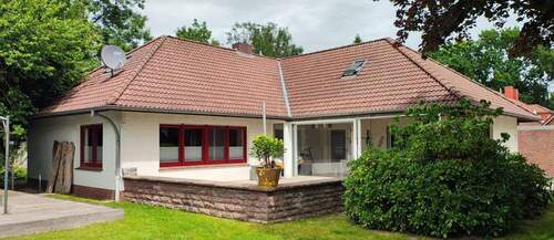 Bild 1 - Bungalow in Aurich-Haxtum - 405.000,00 EUR Kaufpreis, ca.  220,00 m² Wohnfläche
